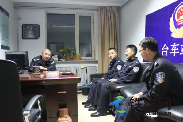 1457050321843301.jpg 十八臺(tái)所采取緊急措施應(yīng)對(duì)冰雪災(zāi)害天氣_新建文件夾_IMG_1674.JPG