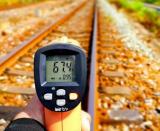 炎炎夏日站高溫 脈脈溫情武鐵人