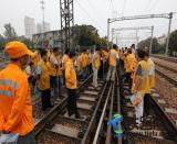 鄭州鐵路局召開工電系統(tǒng)安全標準線建設(shè)現(xiàn)場推進會