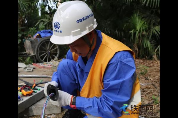 ��ȫ�����g���֡����v�w��ƽ����Ͳ���ƽ����