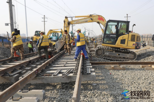 ���F��ʮһ�֞����F·�Ŀ�����½���׌վ������ɲ�