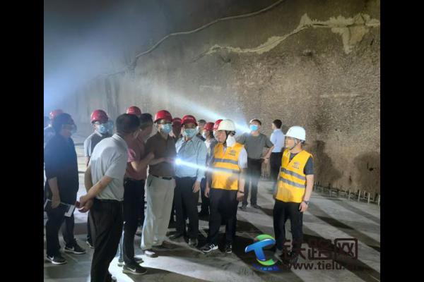 �����F·�٫@�cٝ��Ч������������