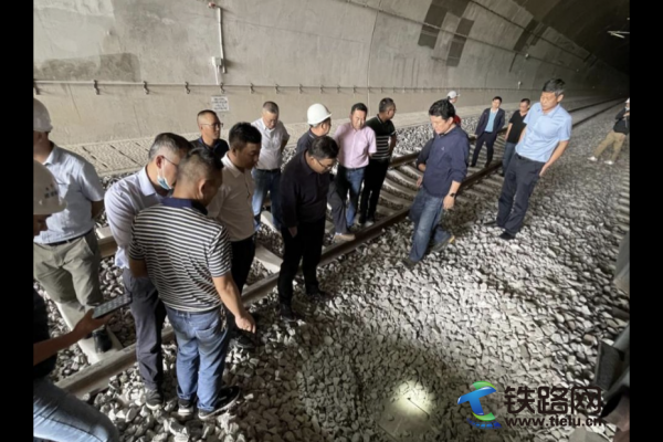 �����F·�ּ��F���O��һ���W�R ���F���֏��ɸ��F�Ŀ