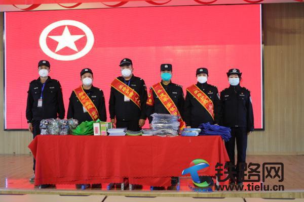 ���F�������F·�ؾ��WУ�_չ���_�W��һ�n����ȫ��