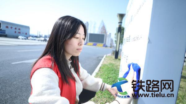 學雷鋒 今天明天每一天