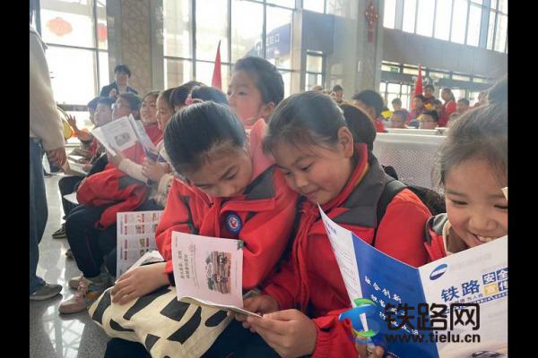 �W����ʮ���ഺ־Ը��