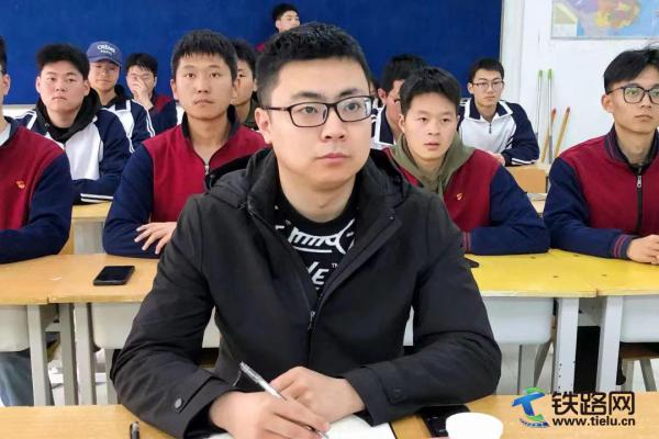 ��FԺ���ߌ����𱭴�W���n��W�g��Ʒ��ِ ���F����