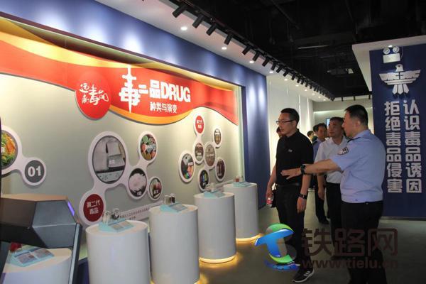 ��FԺ�y���Rμ�������(du��)�e�д�W(xu��)������������(sh��)�`����