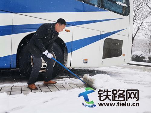 ��FԺ���ڰ�������ѩ����e�O�_չ��ѩ�����Є�