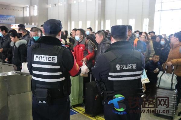 �˲��F���e�O��(y��ng)�����\���̸߷�