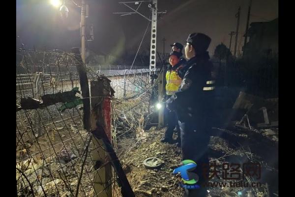 ��(y��ng)��վ�ɳ������δ��\���g��·��ȫ����