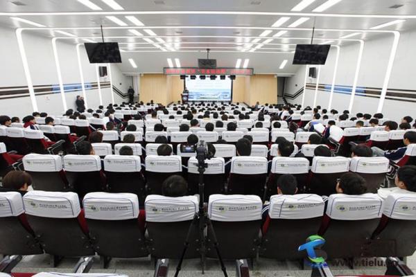 ����У�@����(ji��)ˮ���У���FԺ�e�е��Čá���(ji��)ˮ���(d��ng)��