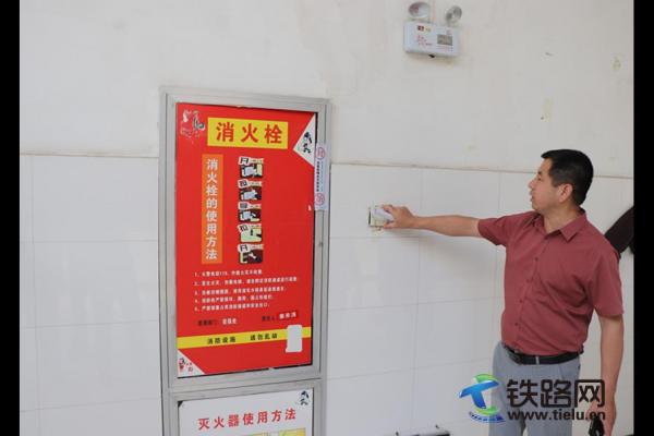 ���ڰ���̎�_չ�����_�WǰУ�@�h��Ѳ��